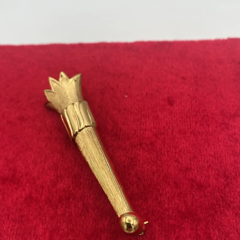 VTG Monet goldtone torch pin brooch 2.5”